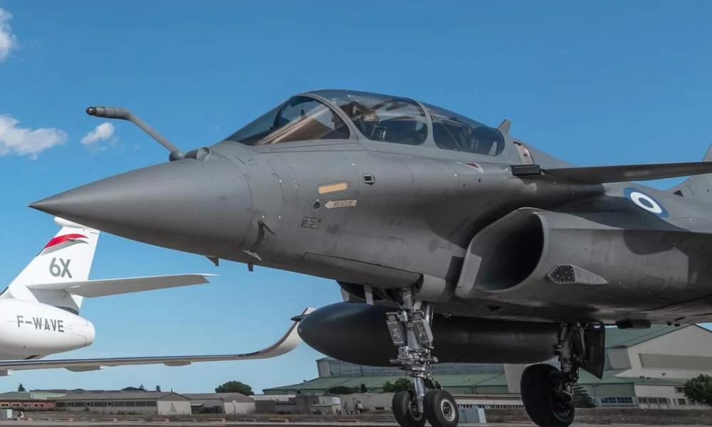 Το διθέσιο ελληνικό Rafale στις εγκαταστάσεις της Dasault